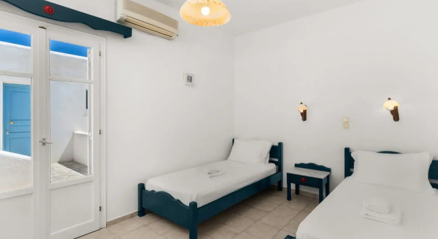 Четырёхместный номер Standard Paros Inn Seafront