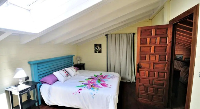 House With 3 Bedrooms in Albuerne, With Enclosed Garden - 6 km From th, Buchen Sie Hotel Albuerne Costa Verde