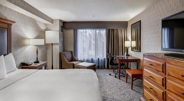 Номер Standard Hotel Alpenrock Breckenridge, Curio Collection by Hilton