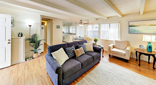 1137 Montauk Ln Duplex Lower Unit 2 Bedrooms 1 Bathroom Duplex