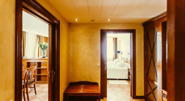 Люкс Hotel Maher