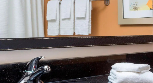 Двухместный номер Standard Fairfield Inn & Suites Victoria