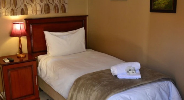 The Oval Guesthouse, Reservar Hotel Wasbank KwaZulu-Natal