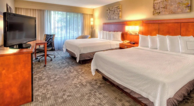 Четырёхместный номер Standard Courtyard Memphis Germantown