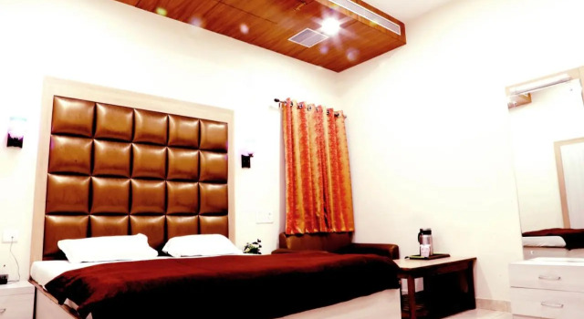 Hotel Prayag