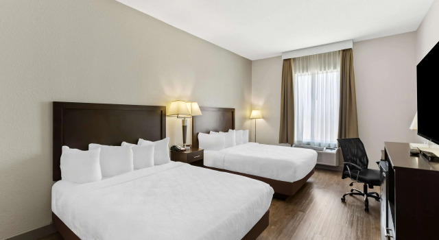 Четырёхместный номер Standard Sonesta Essential La Porte