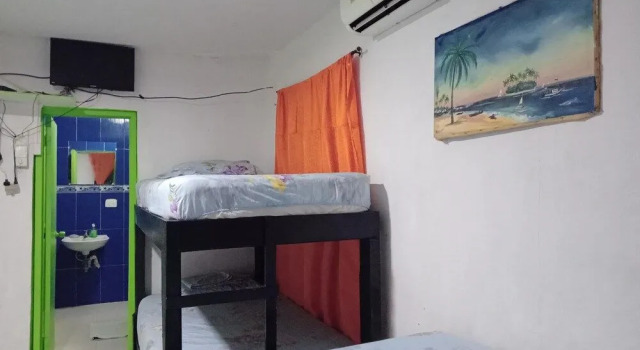 Room in Guest Room - Posada Green Sea San Luis Pesos