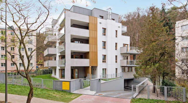 Lion Apartments -Bari, Varaa Huoneisto Hotellit Pommeri pysäköinnillä, Pysäköinti