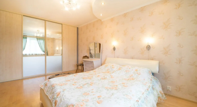 Hello Apartment Dmitriya Ustinova 4, Rezervasyon Daire Nevskiy district Sankt Peterburg, Rybatskoye Metro Station yakınında