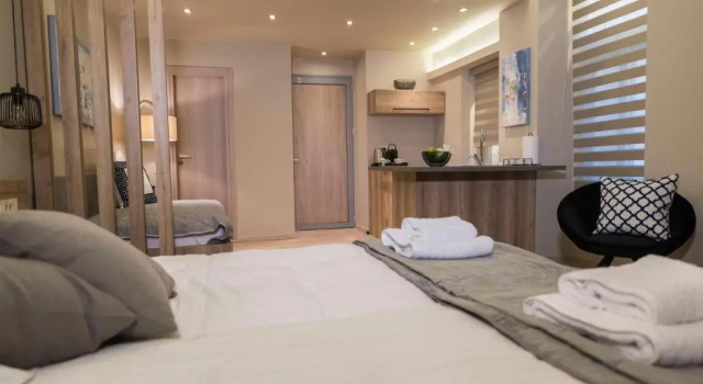Апартаменты Deluxe Wisdom Residence Luxury Apartments at Plaka