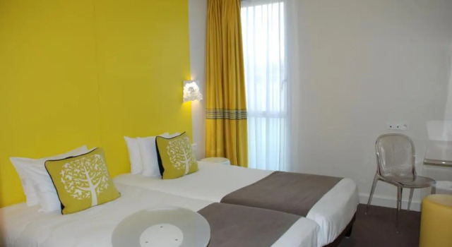 Четырёхместный номер Standard Mercure Le Mans Batignolles - Hotel & Spa