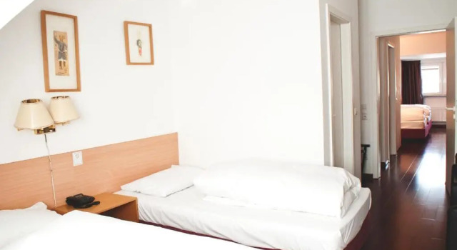 Номер Family Rugs Hotel Düsseldorf - Self Check-In