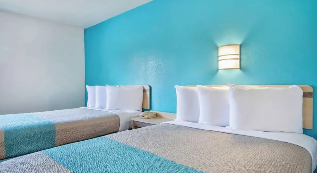 Четырёхместный номер Standard Motel 6 - Georgetown, KY - Lexington North