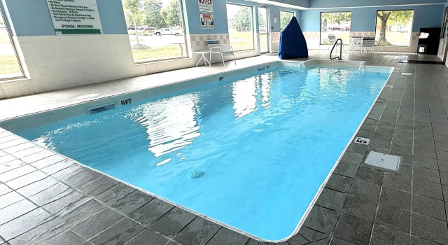 Super 8 by Wyndham Kokomo, Prenota Hotel Hotel a Indiana con piscina, Piscina
