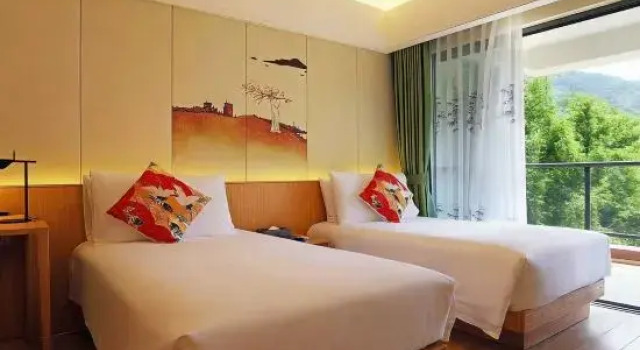 Двухместный люкс с 2 комнатами с видом на сад The Rayna Resort