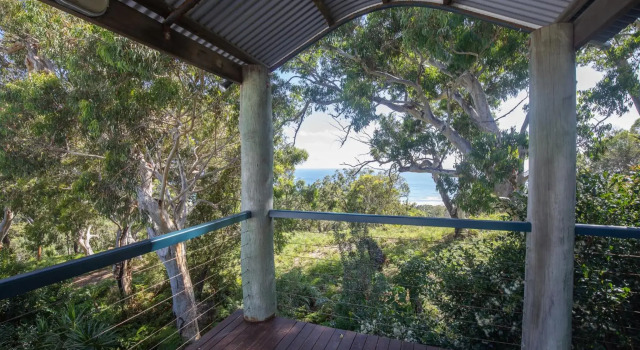 Surf Gums + Sleeps 8 + Pet Friendly + Ocean Views