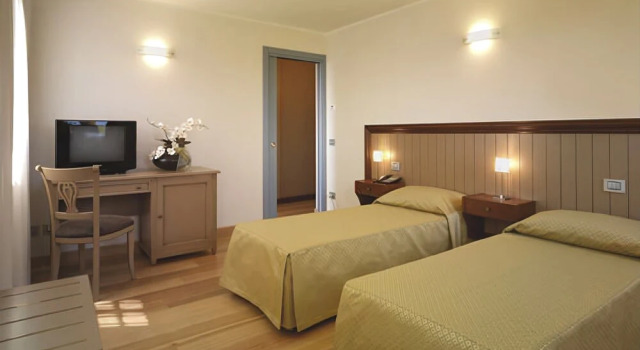 Malga Rossa, Prenota Hotel Mussolente Veneto