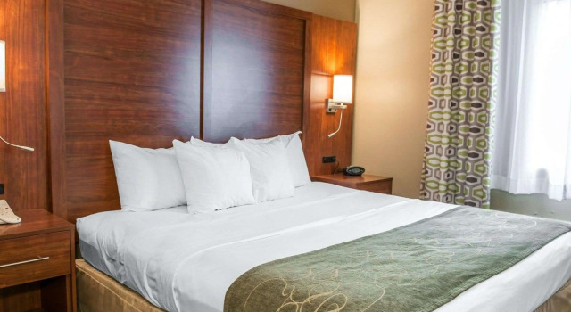 Comfort Suites North, Prenota Hotel Elkhart Indiana