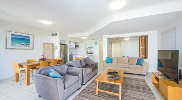 Апартаменты с 3 комнатами рядом с пляжем On The Beach Resort Bribie Island