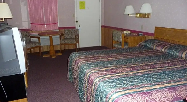 Standardowy dwuosobowy pokój Red Rose Motel