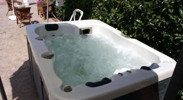 Villa indipendente le coccinelle beach mare piscina a 250 mt dal mare con servizio di piscina a 400 mt 12 k da Cefalu, Book Villa Hotels in Sicily with a Pool, Swimming Pool