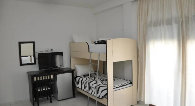 Четырёхместный номер Classic Sunrise Hotel Cameria