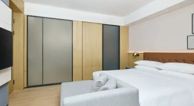 Люкс Standard Four Points by Sheraton Wuxi Liangxi