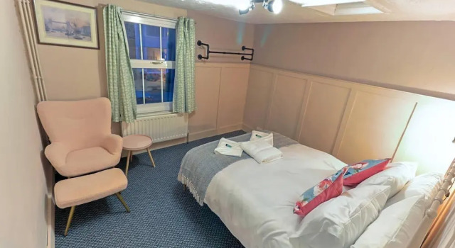 Beautiful 3-bed Cottage in Burnham-on-crouch, Prenota Casa vacanze Southminster Inghilterra