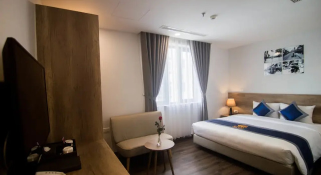 Люкс Deluxe A25 Hotel - Hoàng Đạo Thúy 1