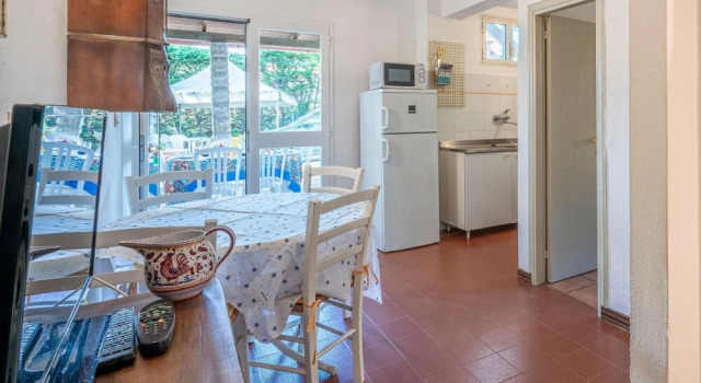 Beautiful Apartment in Lacona With 2 Bedrooms and Wifi, Rezervovat Apartmán Hotely v Elba s parkováním, Parkování