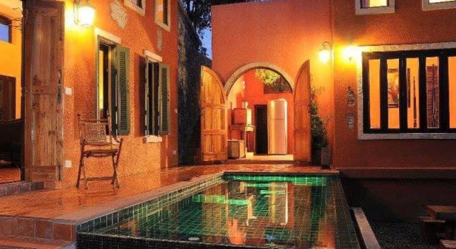 Her Glory Vacation Villa