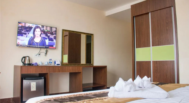 K City Hotel, Buchen Sie Hotel Hotels in Kandal mit Parkplatz, Parkplätze
