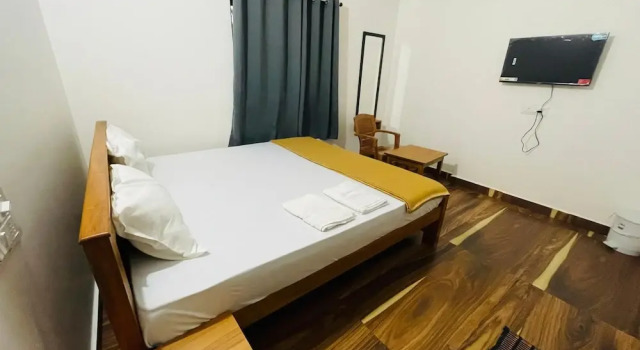Murdeshwar Comforts, Book Hotel Murudeshwara Bangalore