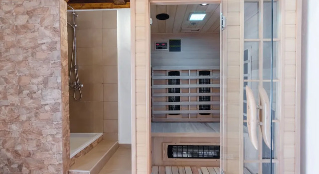 House Božica with sauna & heated pool, Забронировать Отель Отели Приморско-Горанской жупания с парковкой, Парковка