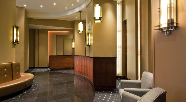 Four Points by Sheraton Midtown - Times Square, Забронировать Отель Отели Нью-Йорка с завтраком, рядом с Театр «Амбассадор», Завтраки