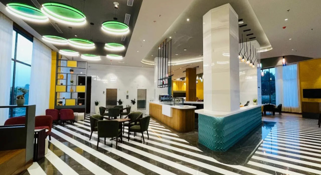 Ramada Encore by Wyndham Amritsar Airport, Prenota Hotel Hotel a Punjab con piscina, Piscina