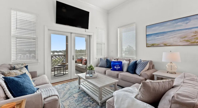 Remarkably Updated 3/2 in Seagrove Highlands - Gulf Views Sleeps 9!