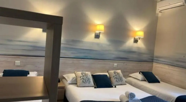 Четырёхместный номер Standard Hotel Pavillon Imperial