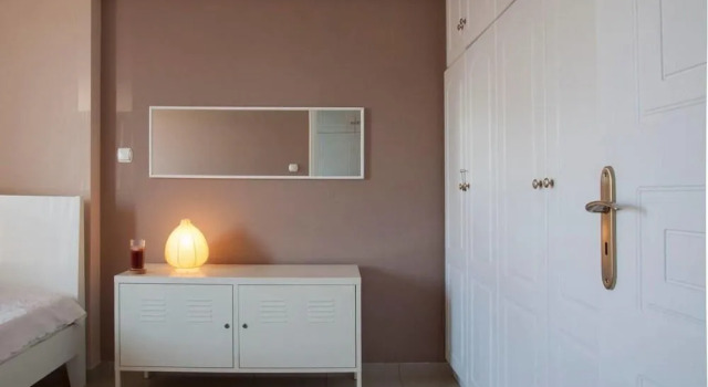 Bright Central Apt in Athens