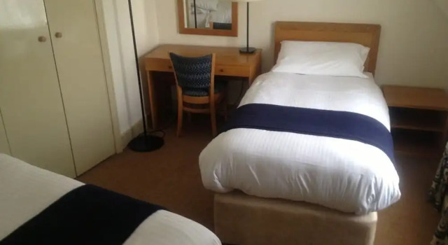 Номер Luxury The White Hart Hotel