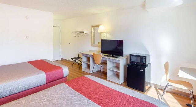 Четырёхместный номер Deluxe Motel 6-Spokane, WA - East