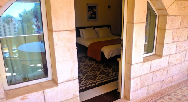 Двухместный номер Premium с балконом Alhambra Palace Hotel Suites