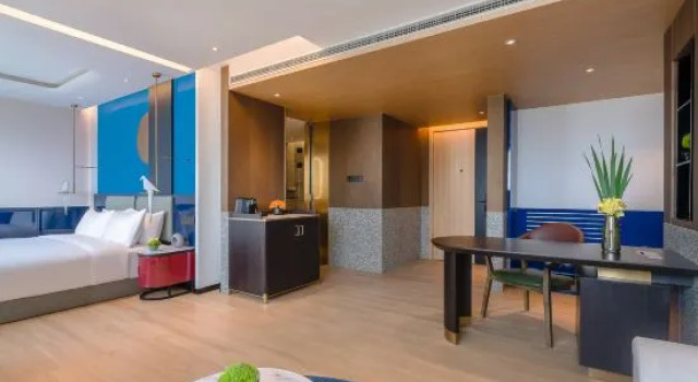 Люкс с видом на город Atour Hotel Shanghai City Center ATHOUSE嘉邸