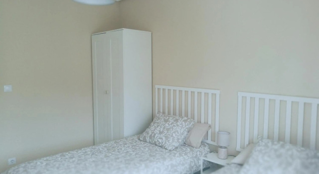 Apartamento a cuatro minutos caminando de la playa, Rezervasyon Daire Noja 