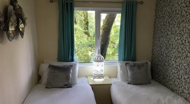 Woodland View -Hot Tub-Tenby-Carmarthen-St Clears, Prenota Appartamento Appartamenti a Dyfed, Appartamento