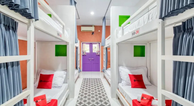 Кровать в общем номере (женский номер) Home Addicts Hostel