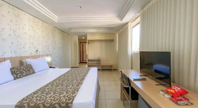 Номер Luxury Crystal Plaza Hotel