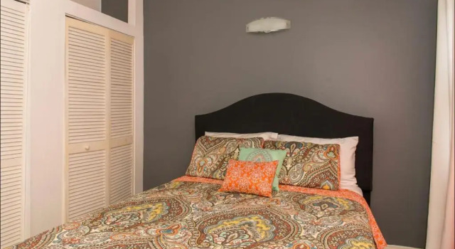 Luxvacay Suite, Prenota Hotel Hotel a Portmore con parcheggio, Parcheggio