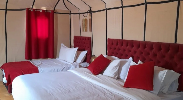 ERG Luxury Desert Camp, Prenota Hotel Hotel a Al-Rashidiyya con parcheggio, Parcheggio