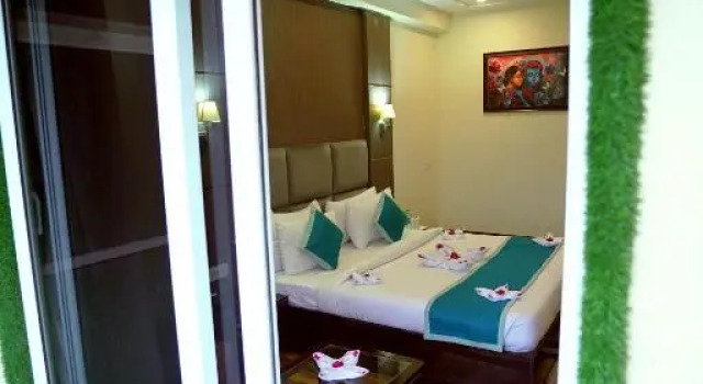 Двухместный номер Deluxe с балконом Hotel Idhayan Palace